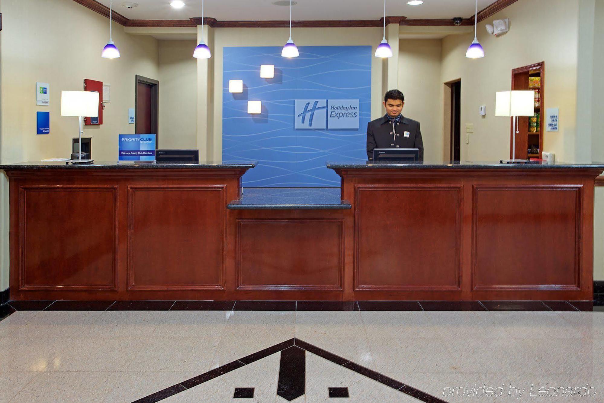 Holiday Inn Express Hotel & Suites Waller By Ihg Exterior foto